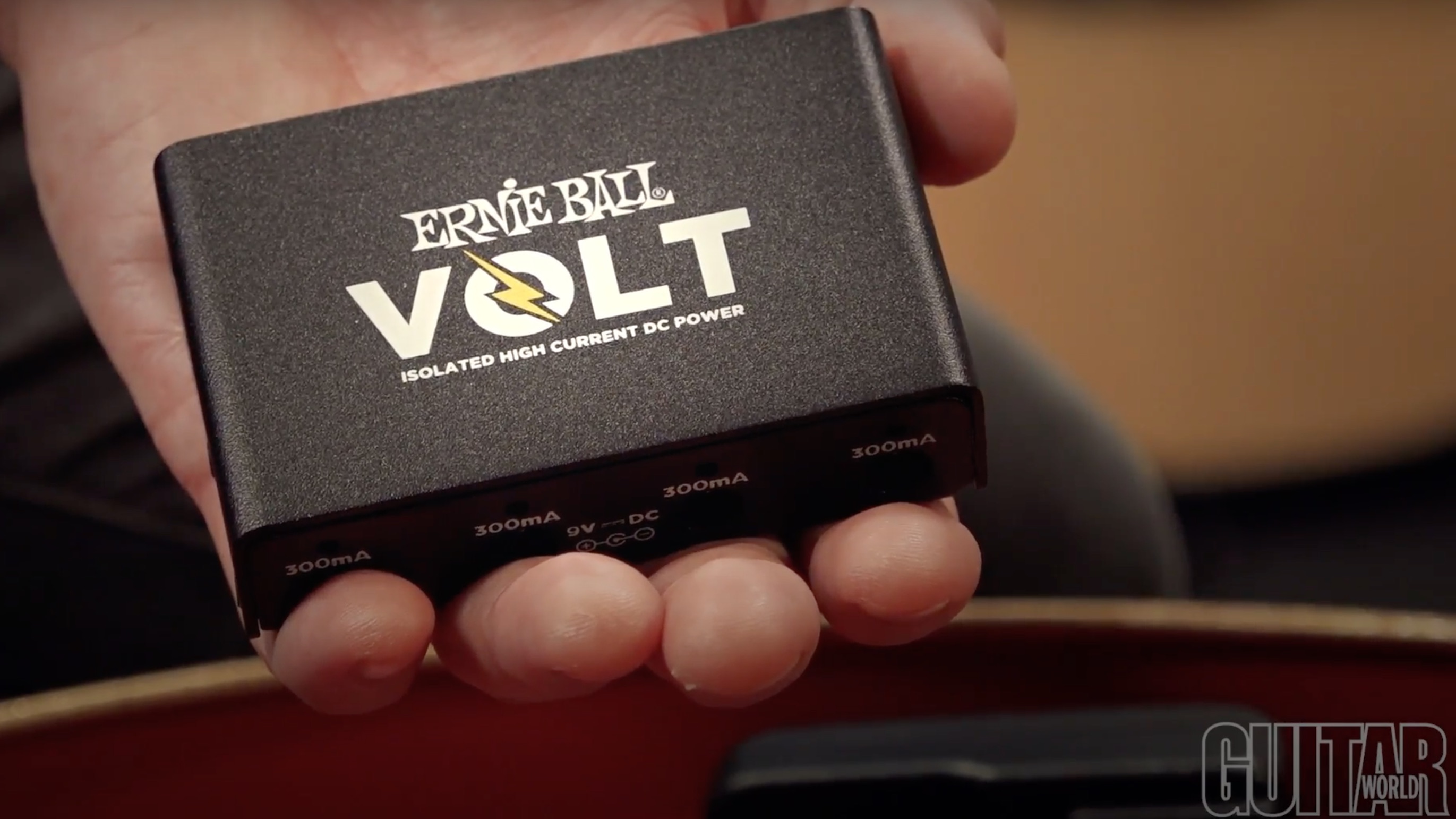 Paul Riario reviews the Ernie Ball Volt