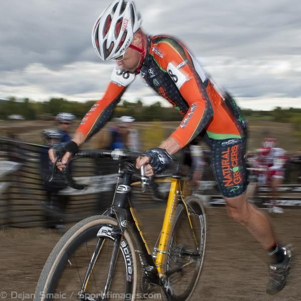 Colorado's own Russell Harding (Natural Grocers) remounting his ride on the fly