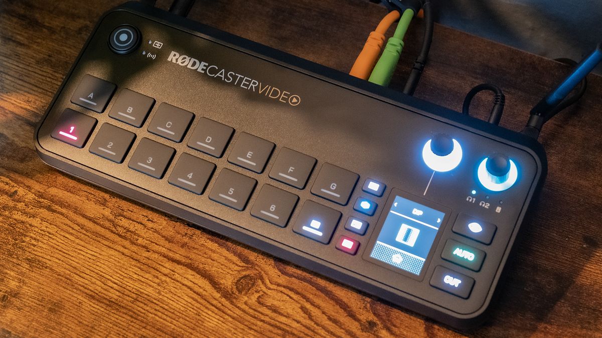 Røde Rodecaster Video console on a desk