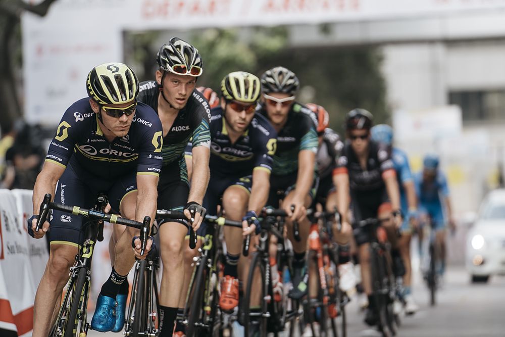 Orica-Scott control the peloton