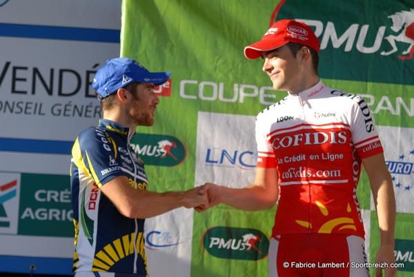 Roman Feillu congratulates Tony Gallopin on his Coupe de France win