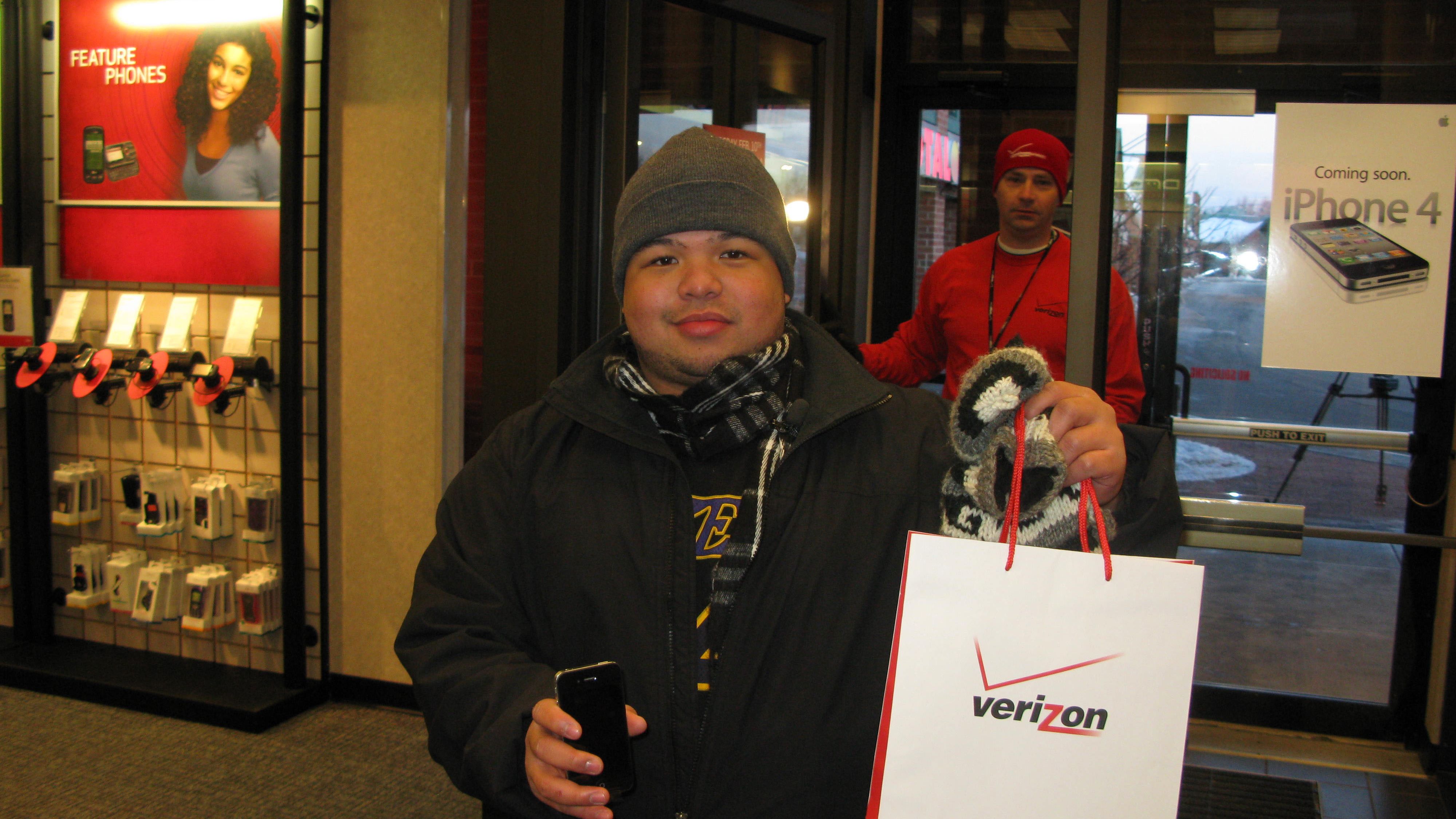 do-in-store-verizon-reps-push-android-over-iphone-techradar