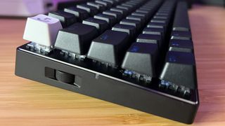 close up on volume wheel on the right side of the Logitech G Pro X 60 gaming keyboard