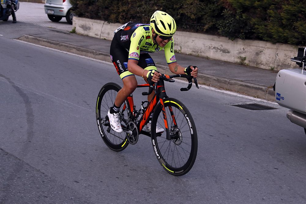 Simone Velasco (Neri Sottoli) in a solo breakaway at Trofeo Laigueglia