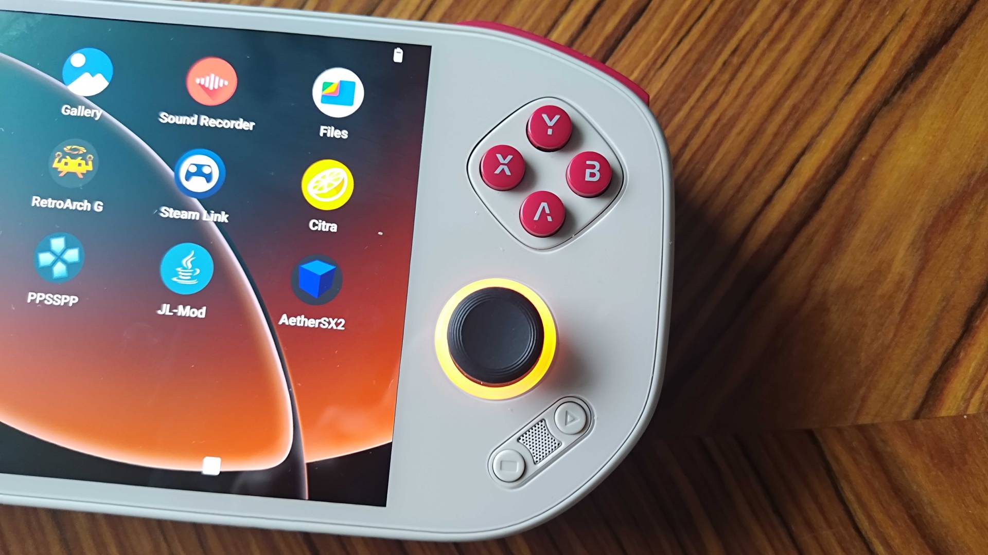 Mangmi Pocket Maxi cluse up of face buttons