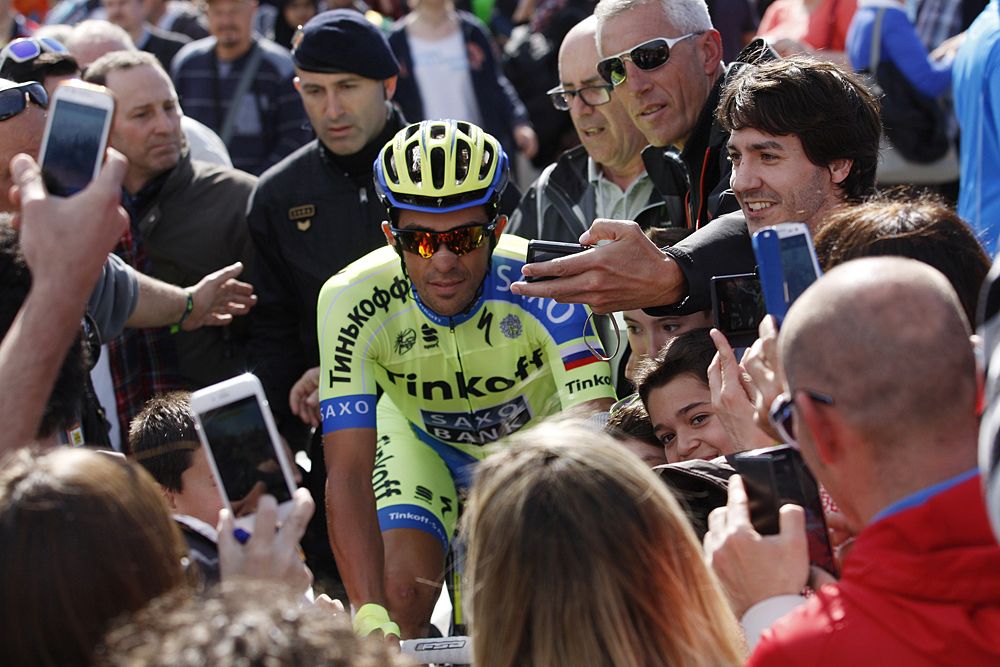 Alberto Contador (Tinkoff-Saxo) heads to the stage 7 start line