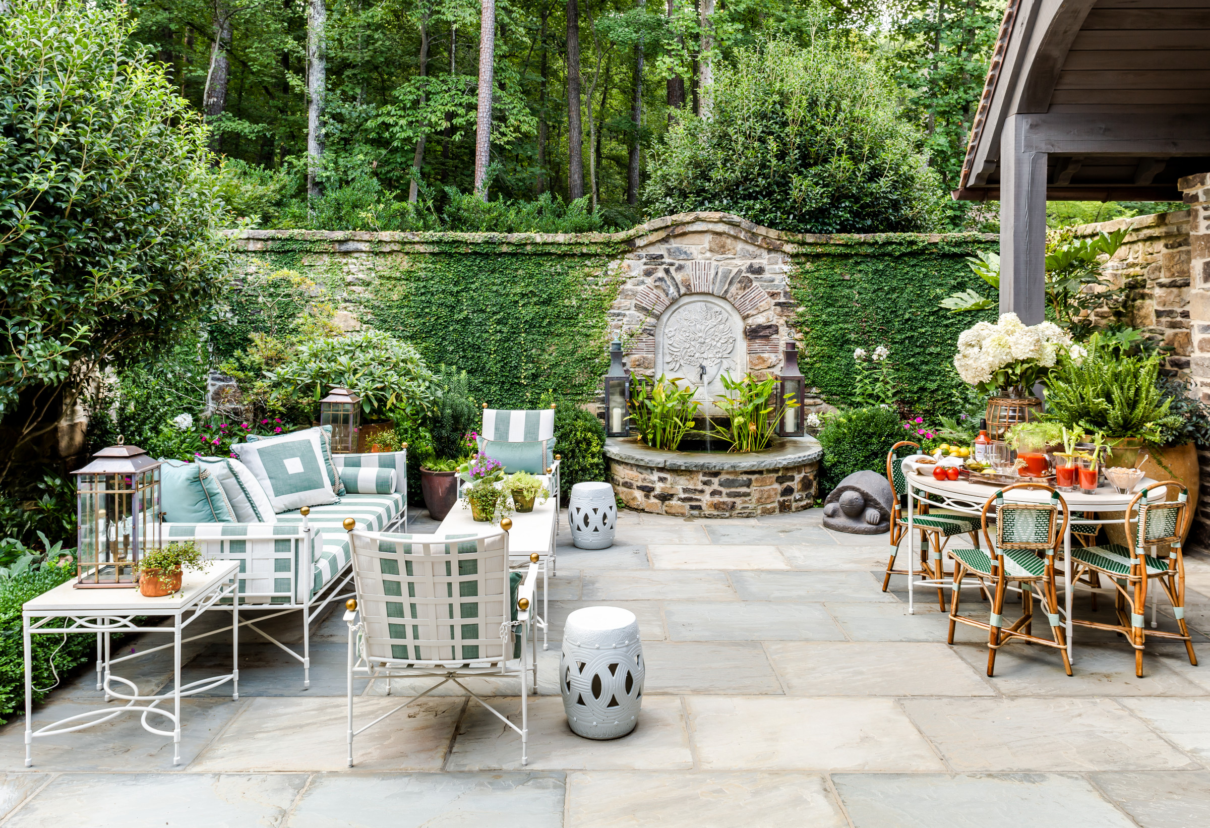 Outdoor living room ideas: 31 ways to create space to unwind |
