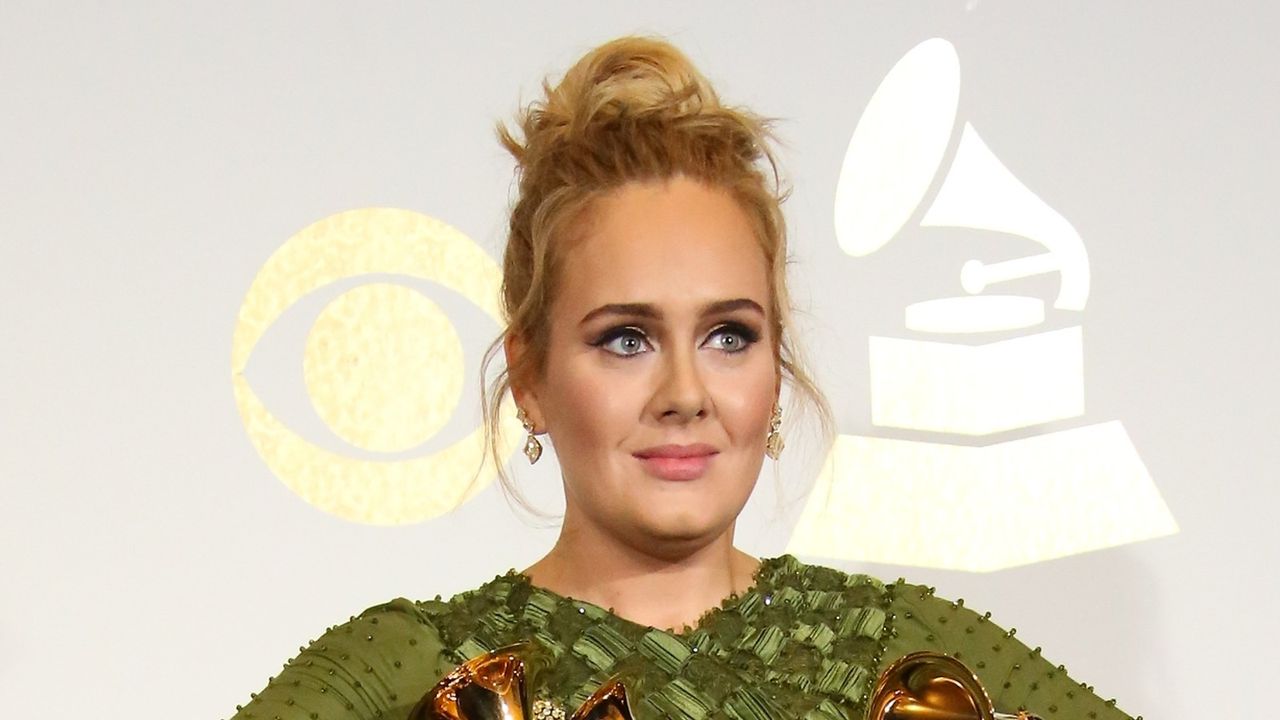 Adele at Grammys 2017