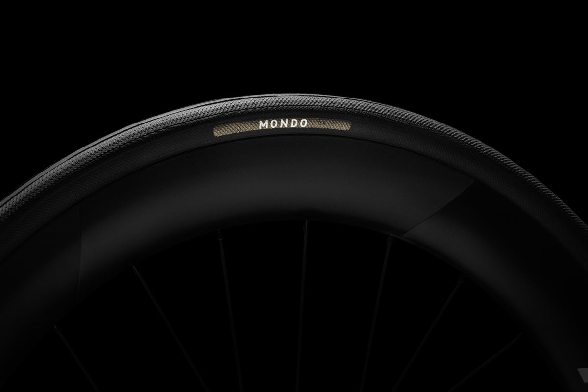 Specialized road tyres