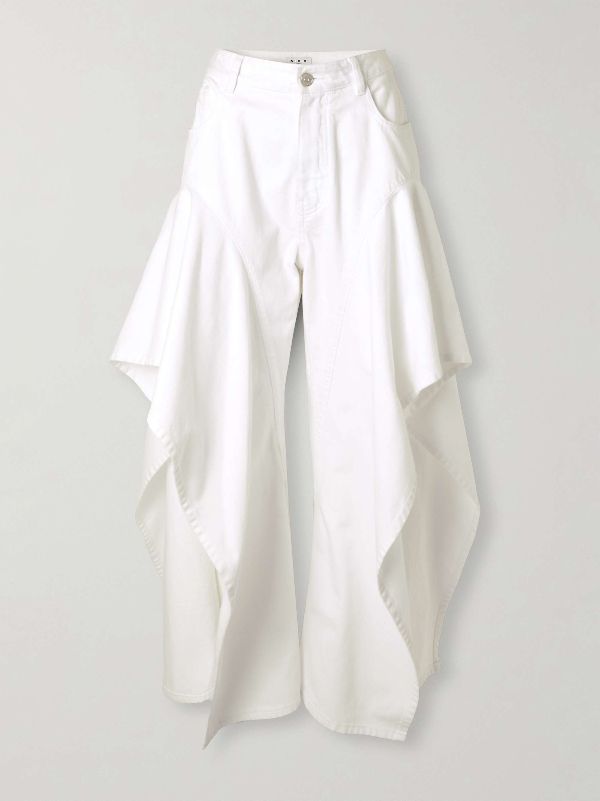 Wrinkled medium-sized wide jeans