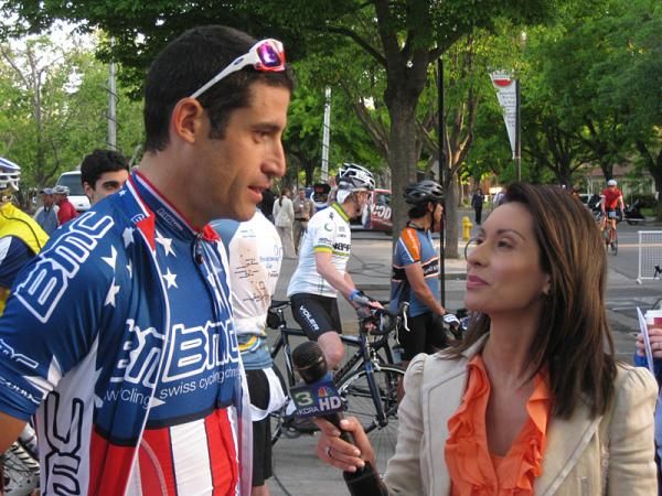 Hincapie gives some time to the press.
