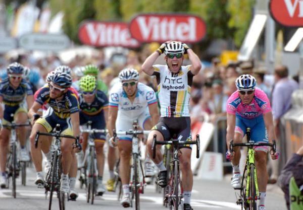 Mark Cavendish (HTC-Highroad) won more comfortably than he may have realised.
