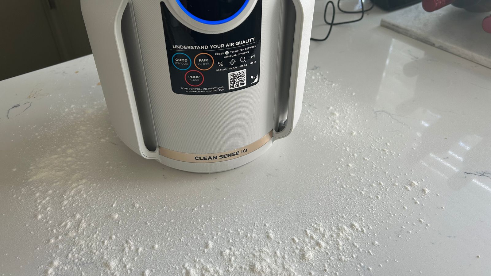 Shark NeverChange Air Purifier Compact Pro - flour test on kitchen worktop