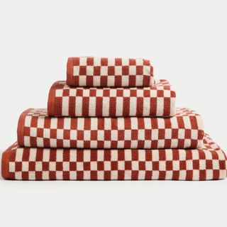 checkerboard pattern towels