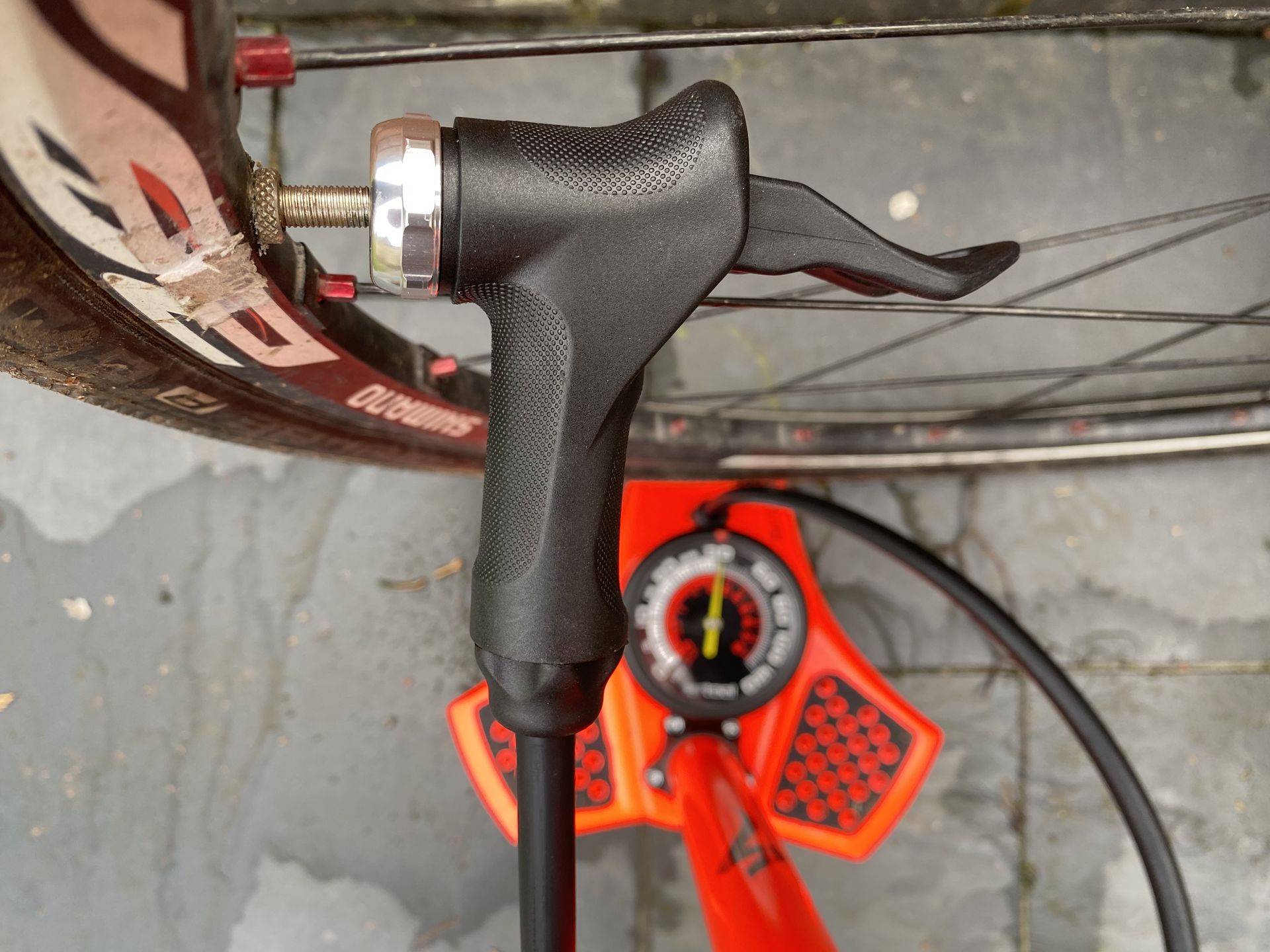 Specialized Air Tool Comp Floor Pump review the doitall pump that