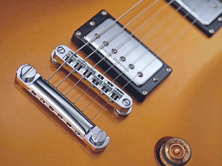 The chromed Tone Pros tune-o-matic bridge and stud tailpiece set-up.