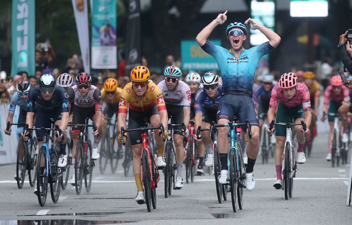 Gleb Syritsa (Astana Qazaqstan) wins stage 1 of Petronas Le Tour de Langkawi 2022