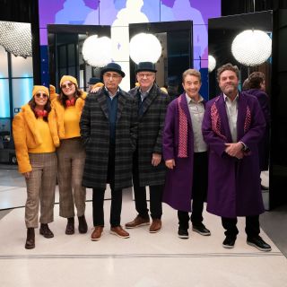 Only Murders BTS image of Eva Longoria, Selena Gomez, Eugene Levy, Steve Martin, Martin Short and Zach Galifianakis all together in matching outfits