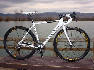 Canyon's top-end Ultimate CF SLX is monstrously rigid yet far more comfortable than one would expect - plus it's actually a reasonable value for what you get, too