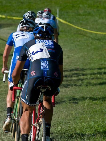 The dry, fast conditions allowed the breakaway to use efficient pacelines.