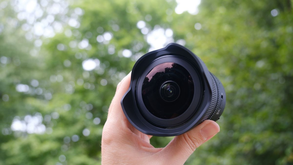 A photograph of the Sony FE 8-14mm f/3.5 Fisheye G lens outdoors