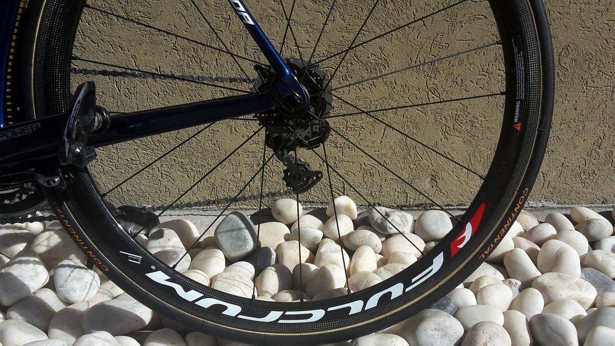 Vincenzo Nibali and the other Bahrain-Merida riders use Fulcrum Speed 40 tubular wheels