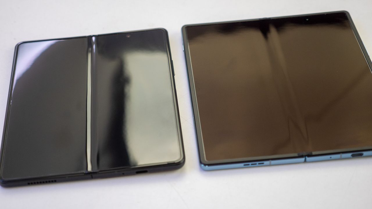 Vivo X Fold versus Samsung Galaxy Z Fold 3 hardware and displays