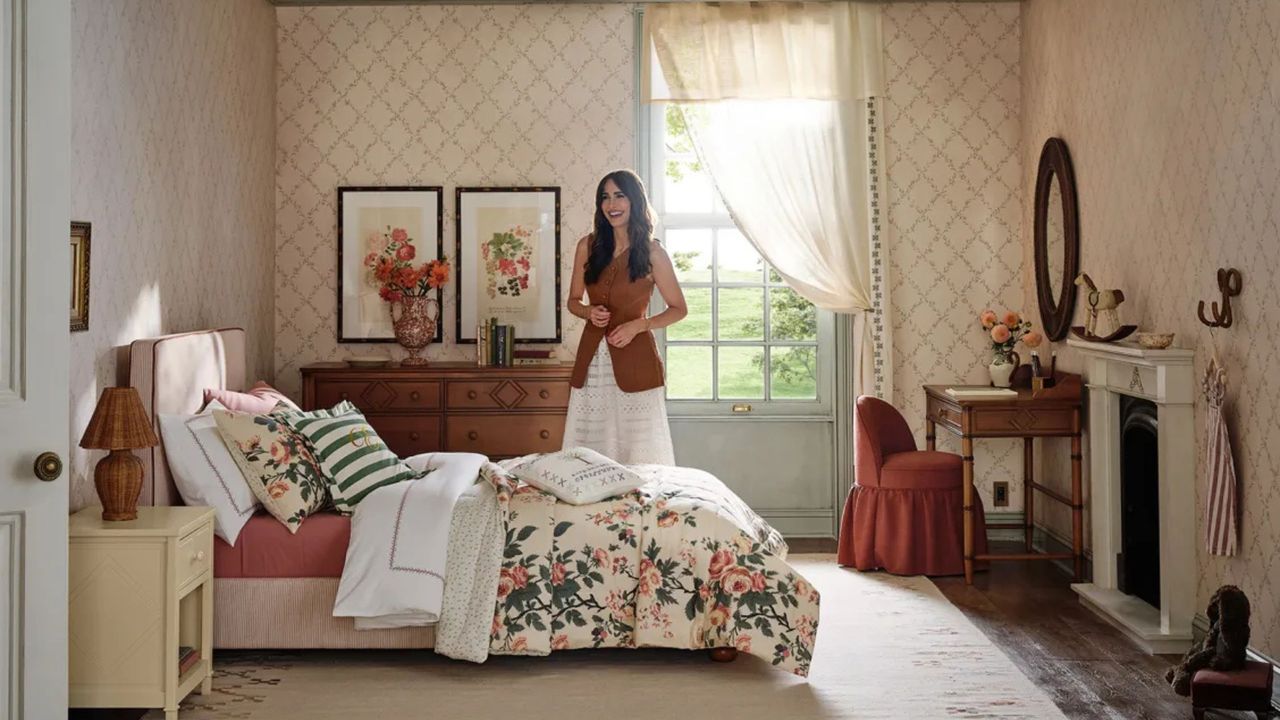 Louise Roe in a kids' bedroom