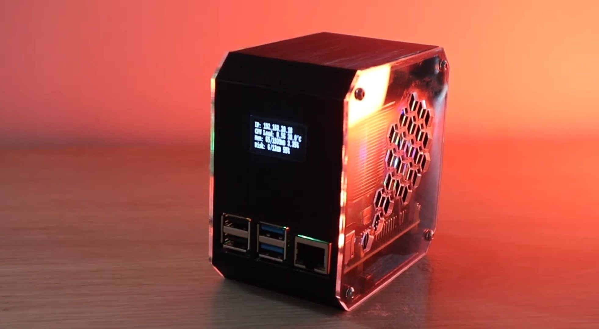This Mini Raspberry Pi Desktop Has Its Own OLED Stat Display