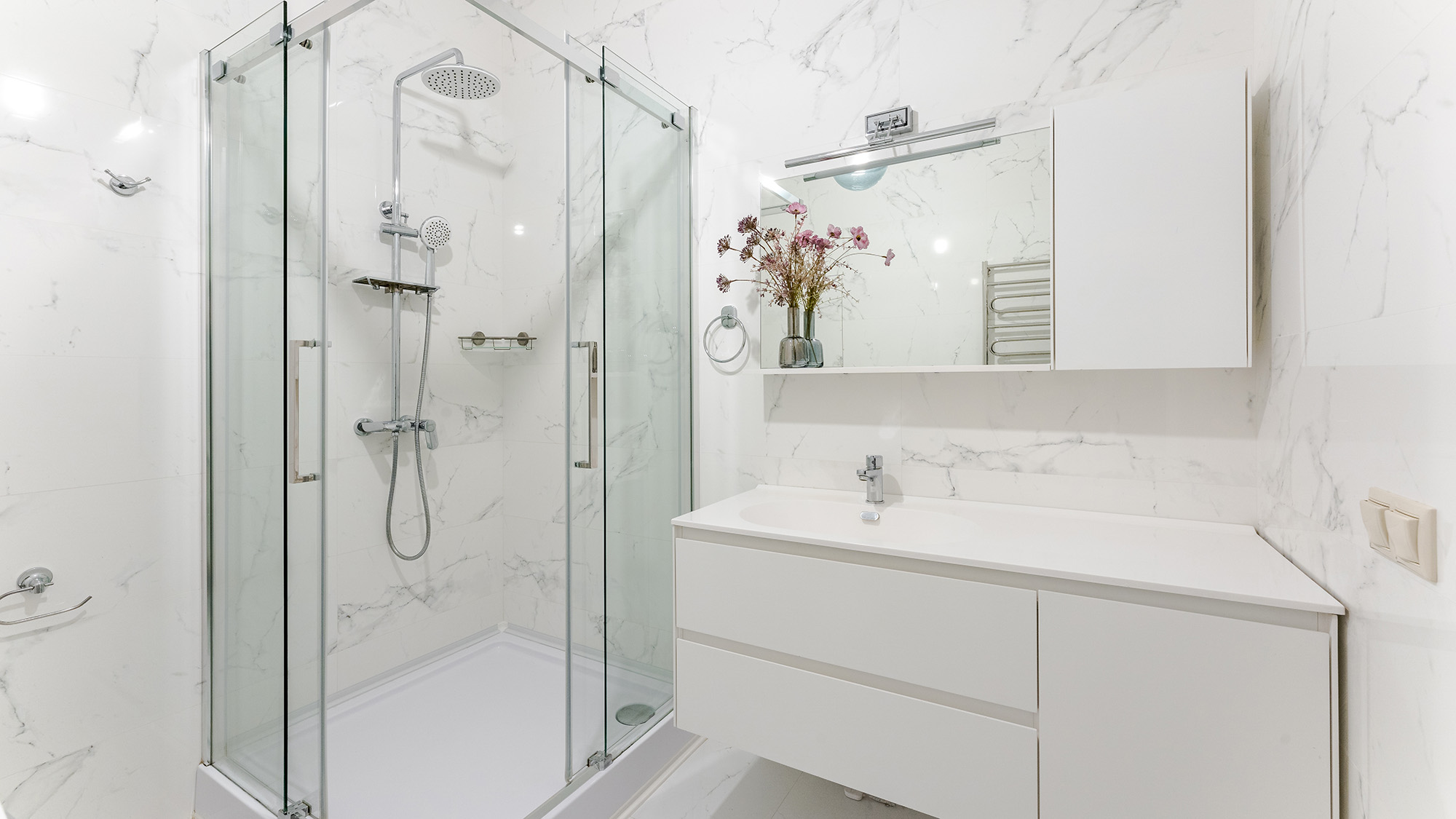 White shower room