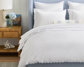 Coastal bedding blue and white scheme bedroom