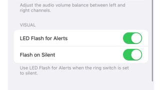 Innstillinger for å la en iPhone blinke med lys når varsler kommer