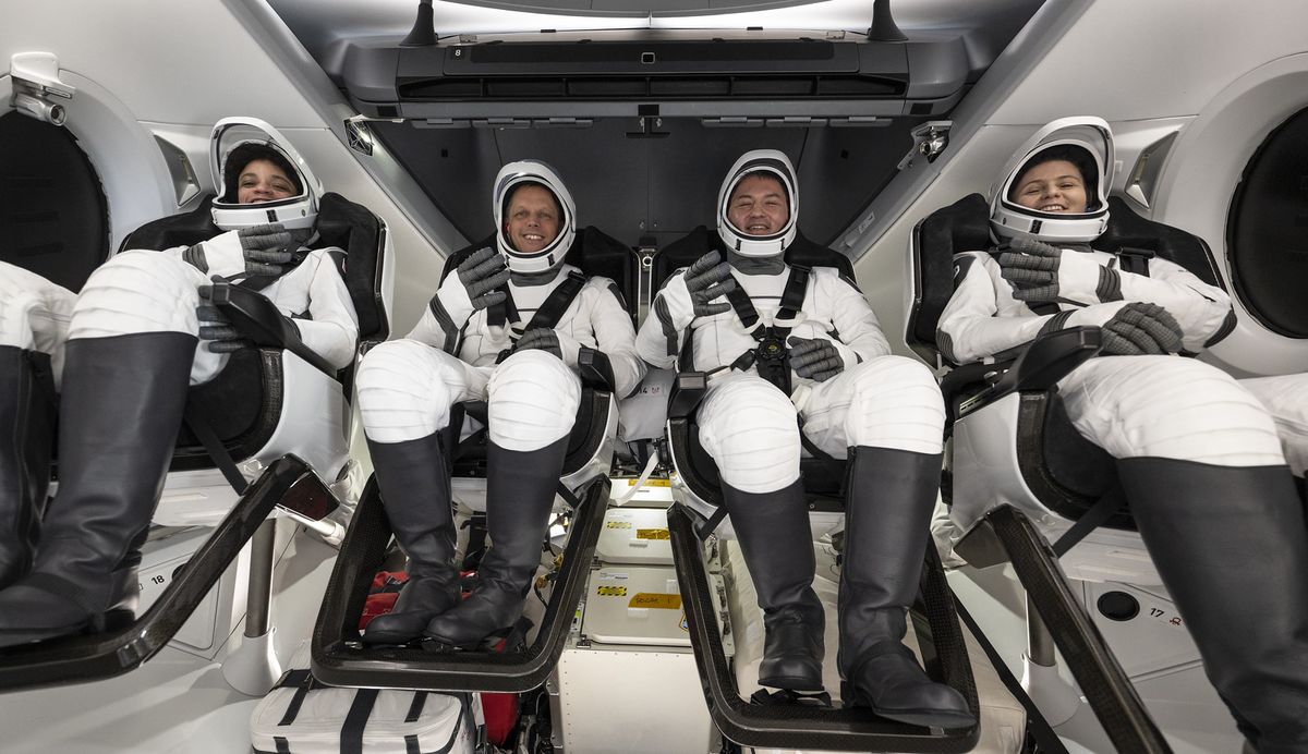 'Delightfully boring:' SpaceX's Dragon capsule Freedom aces 1st astronaut missio..