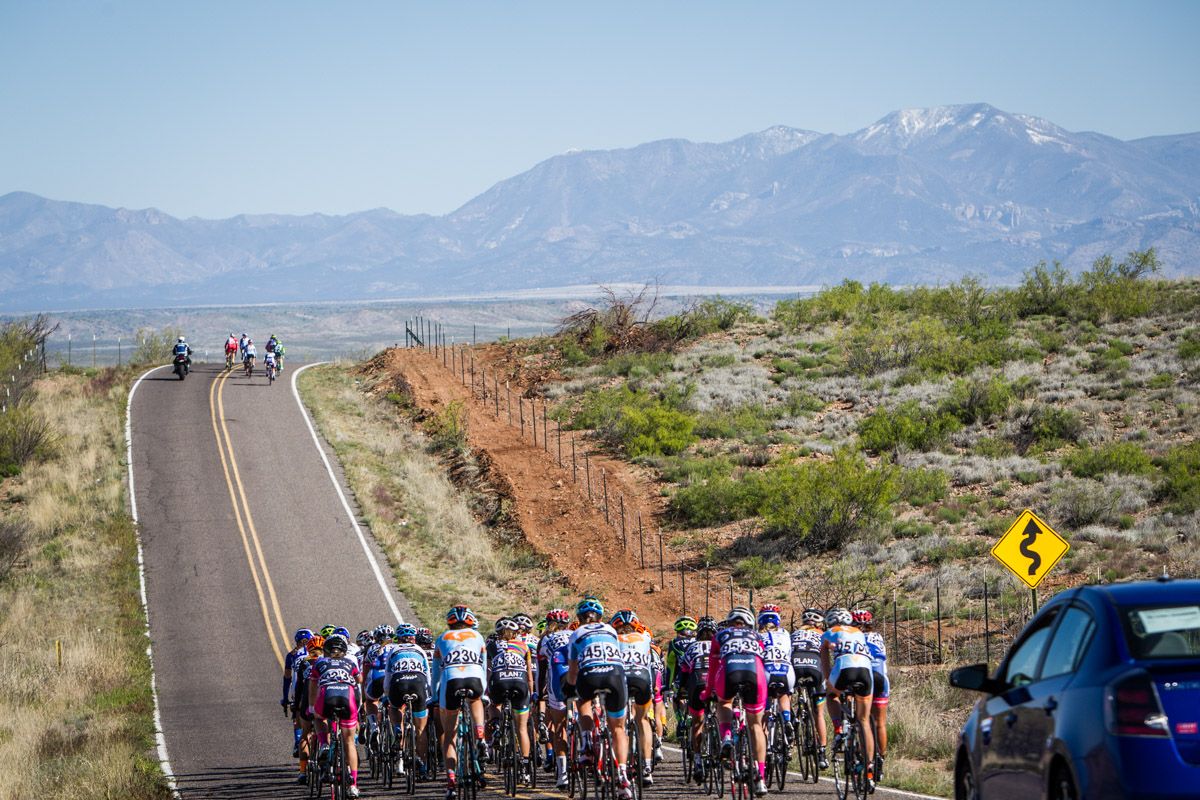 The break gets up the road in the women's race