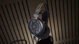 3. Audio-Technica R70x