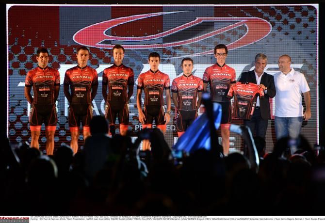 The Jamis-Hagens Berman team is introduced at the Tour de San Luis
