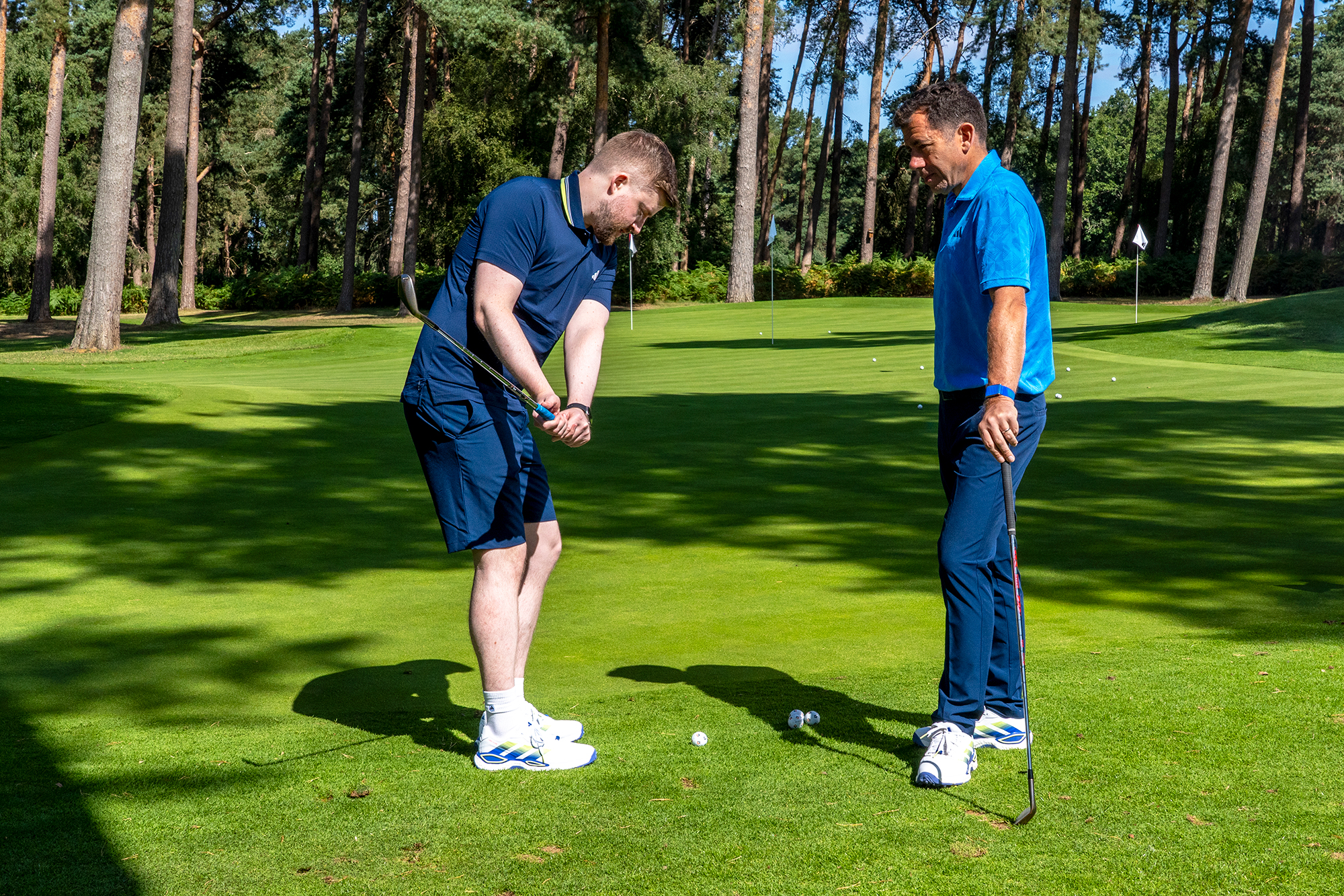 Dan Grieve analysing James' chipping technique, highlighting that the club has travelled back under plane in the backswing