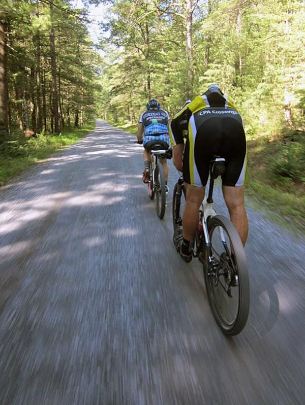 Brandon Draugelis (Team CF) takes his pull with Mike Simonson (RBS Trek MTB Team).
