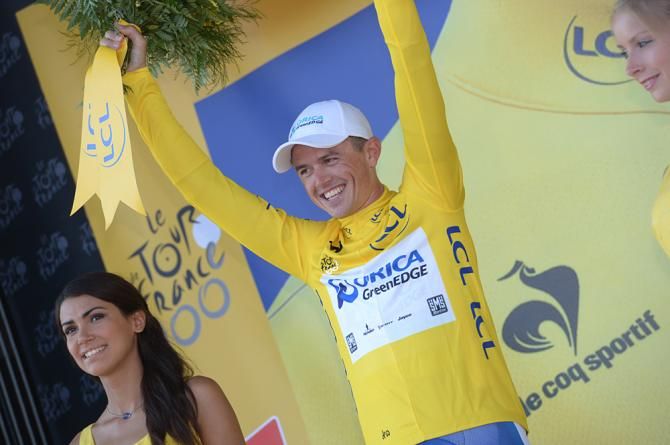 Simon Gerrans (Orica-GreenEdge) took the yellow jersey after the team time trial in Nice