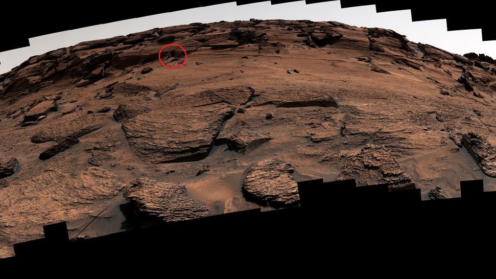'Dog door' on Mars found by Curiosity rover is a rocky 'doorway into ancient past,' NASA says - Space.com image