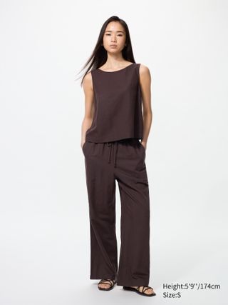 9etkgKxzJYMkiPMdxGnpsG-320-80 أقسم بنطلون الكتان الأنيق في Uniqlo - شوب هنا