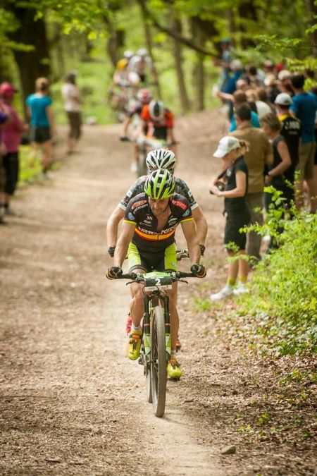 Jose Hermida (Multivan Merida) chases