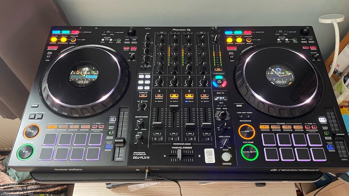 Pioneer DDJ-FLX10 DJ controller in our writer&#039;s home testing studio