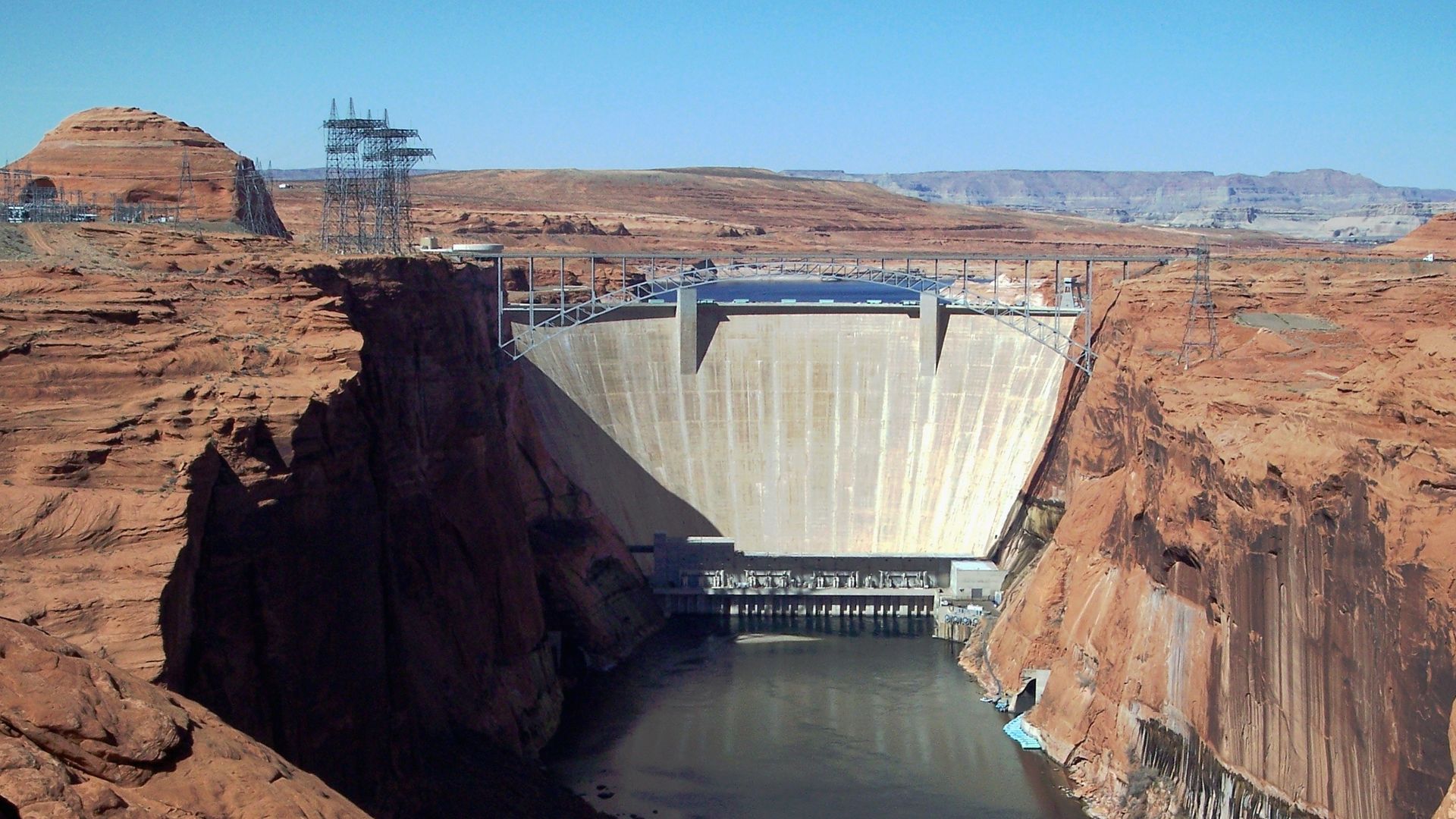 A photo of the Glen Canyon Dam