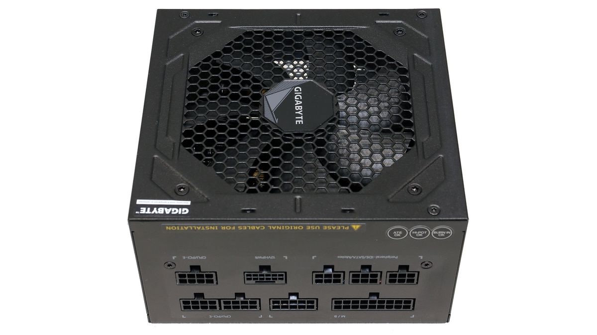 Gigabyte UD1000GM PG5