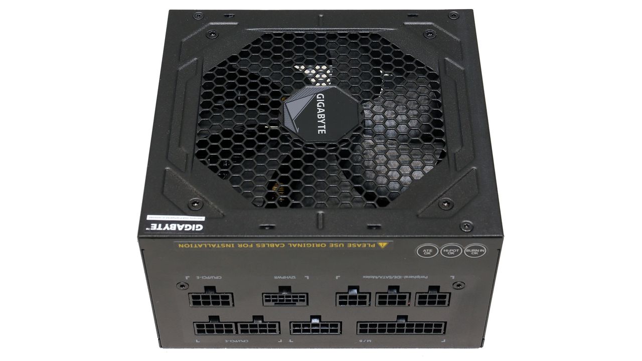 Gigabyte UD1000GM PG5
