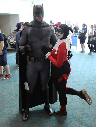 SDCC Costume batman and harley quinn