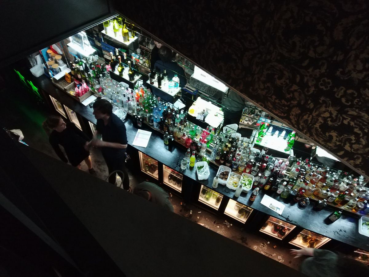 Indoors, and with a little patience in low light the Razer Phone is capable