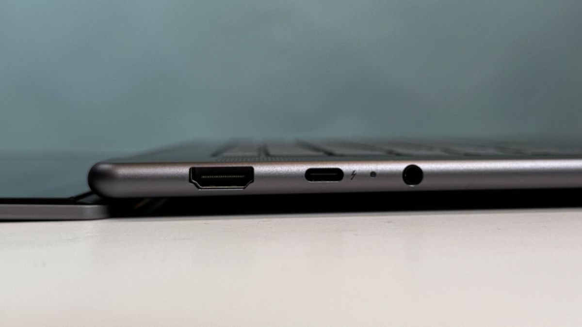 Lenovo Yoga Slim 7i Aura Edition