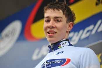 Laurens Sweeck on the podium as World Cup winner.